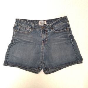 Levi's Signature Mom High Rise Jean Shorts